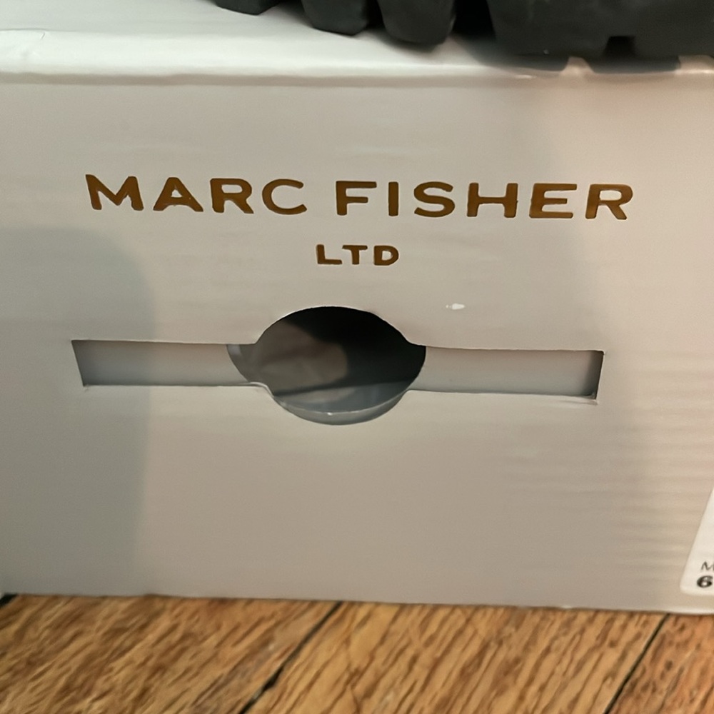 Marc Fisher Izzie suede boots - Picture 3 of 6